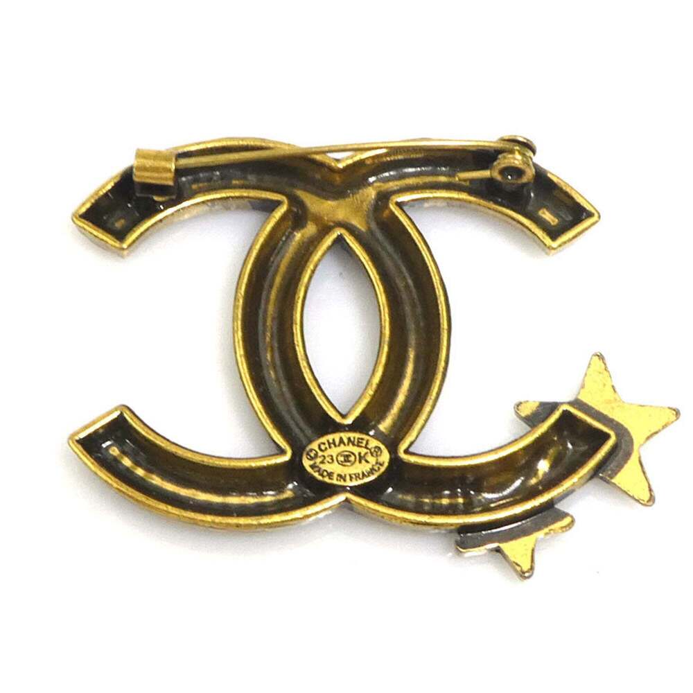 CHANEL Gold Logo Brooch - Picture 5 of 9